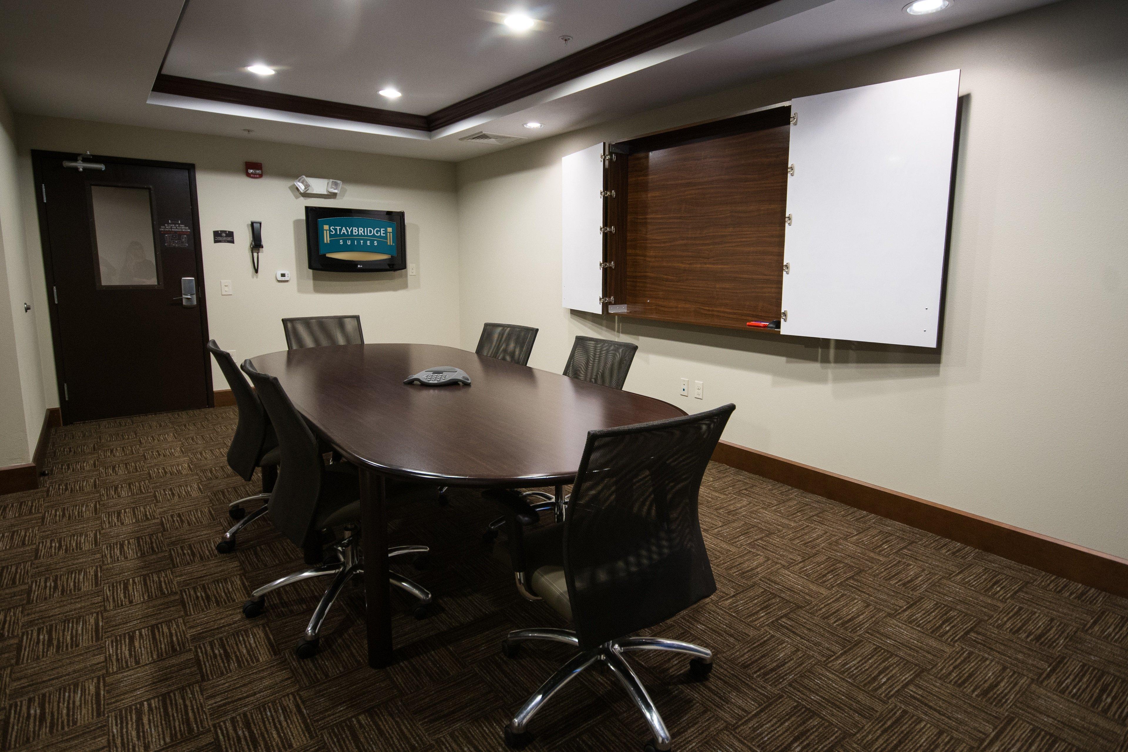 Staybridge Montgomeryville By Ihg Hotel North Wales